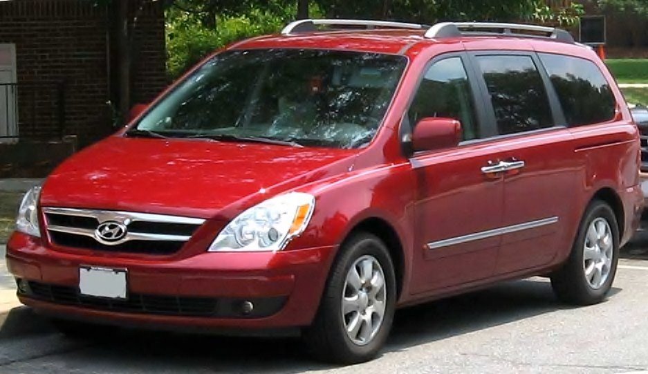 Hyundai Entourage