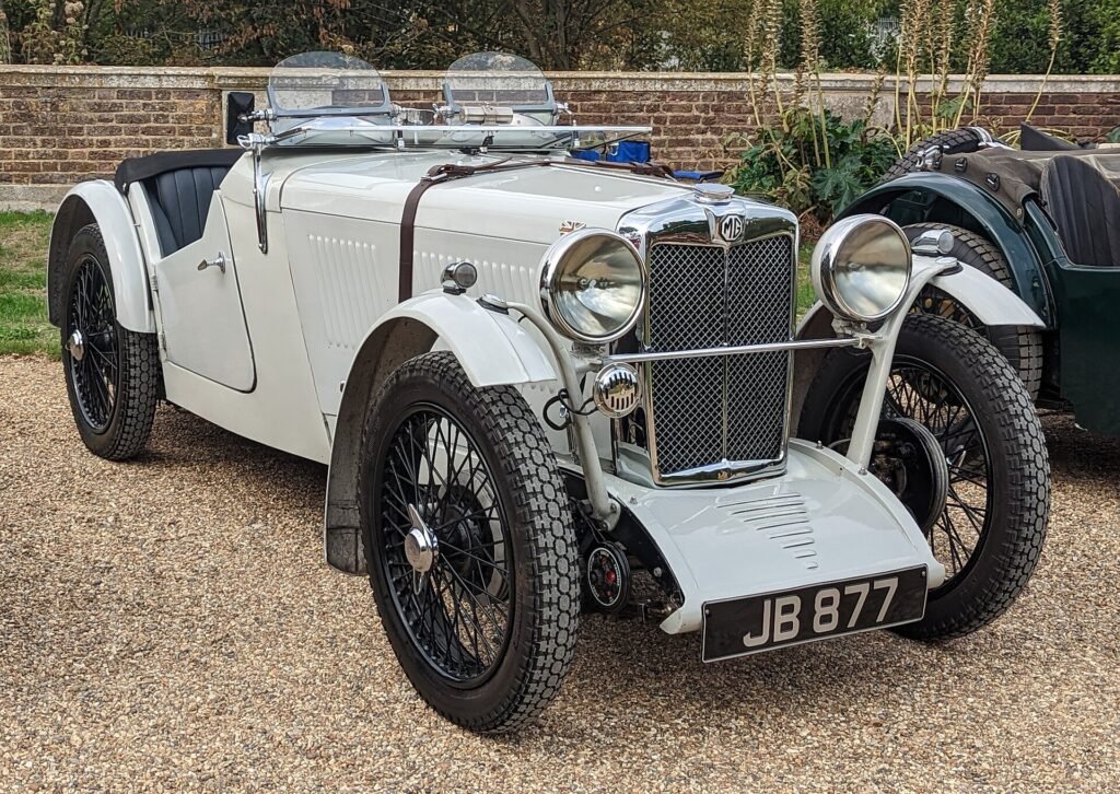 MG J2 photo