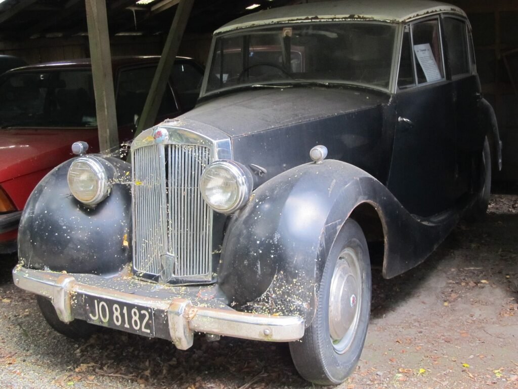 Triumph Renown photo
