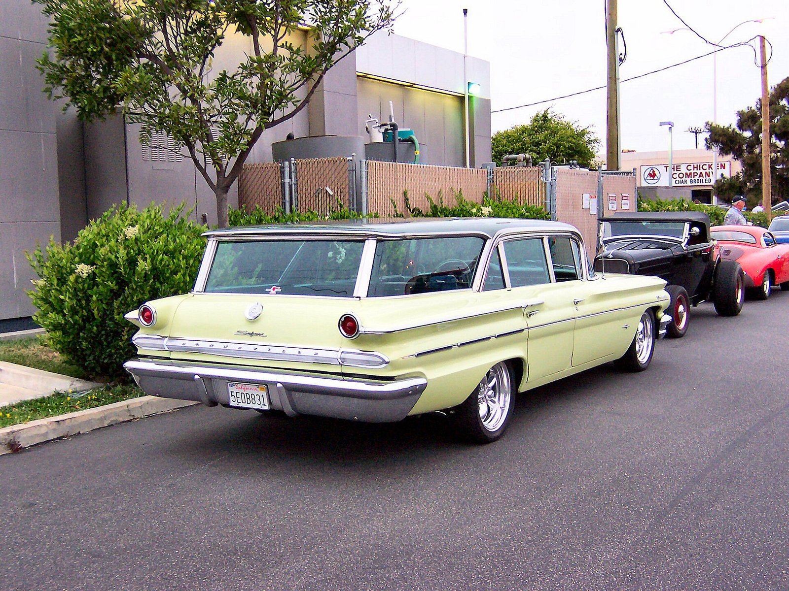 Pontiac Safari