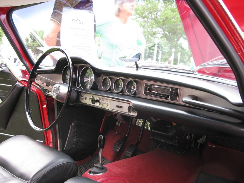 Volvo 1800S photo