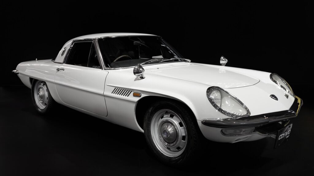 Mazda 110S photo