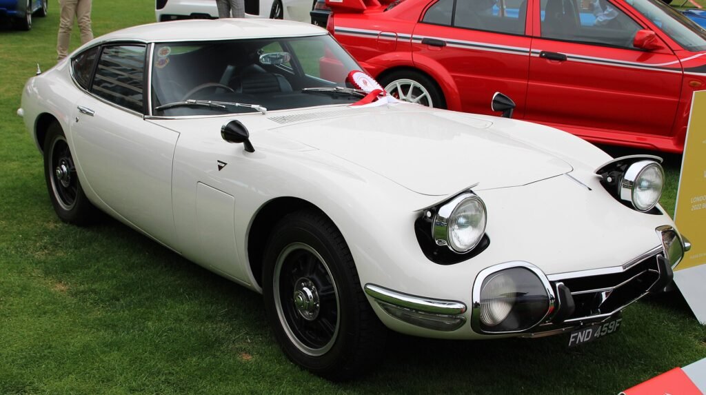 Toyota 2000GT photo