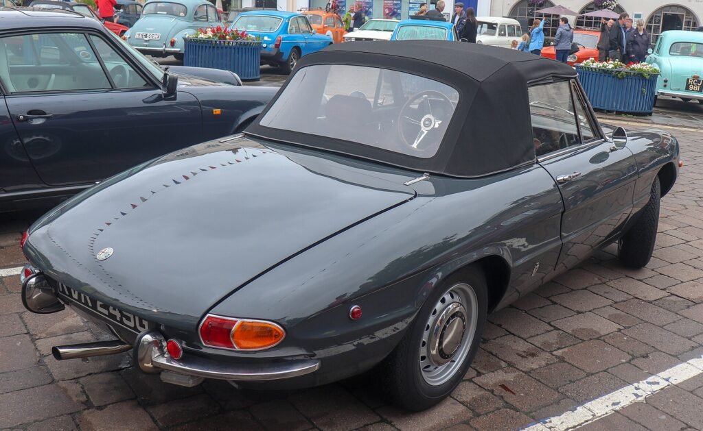 Alfa Romeo Spider Veloce photo
