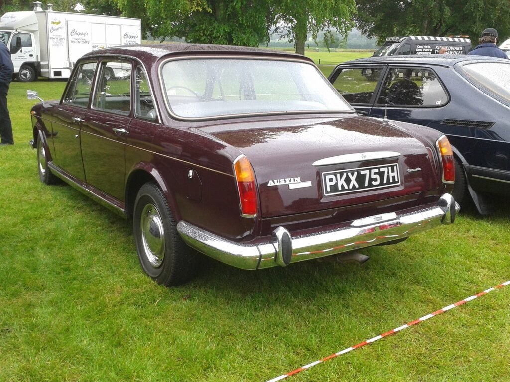Austin 3 Litre photo