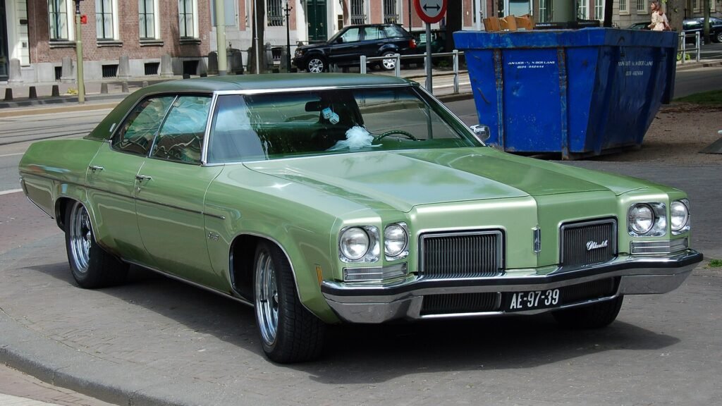 Oldsmobile Super 88 photo