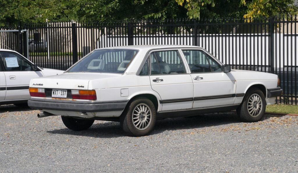 Audi 200 5T photo