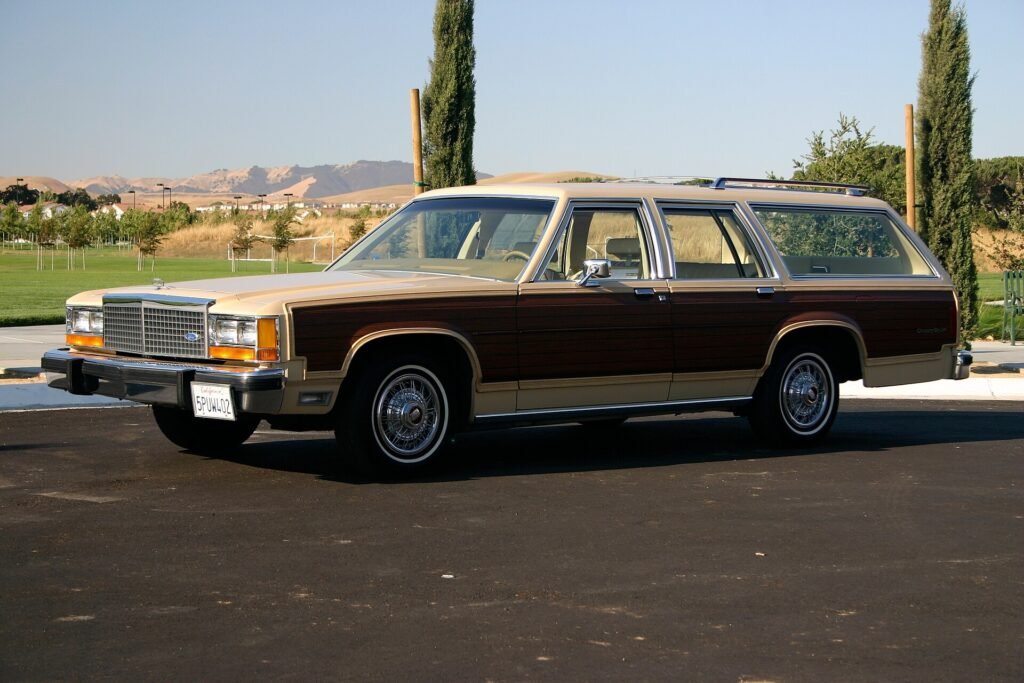 Ford Country photo