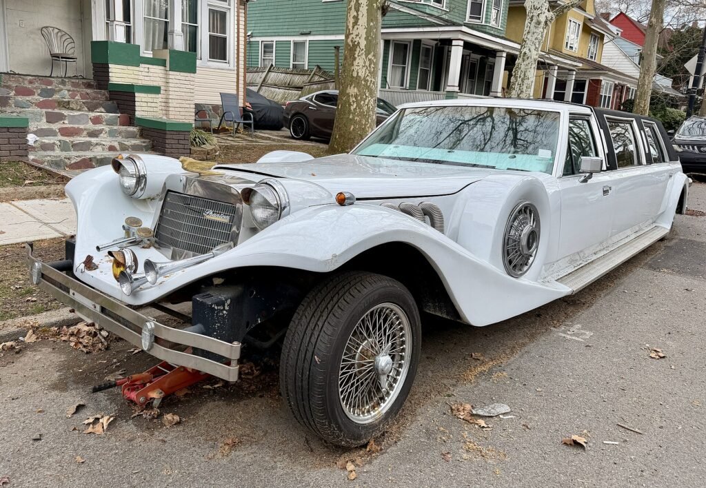 Lincoln Excalibur photo