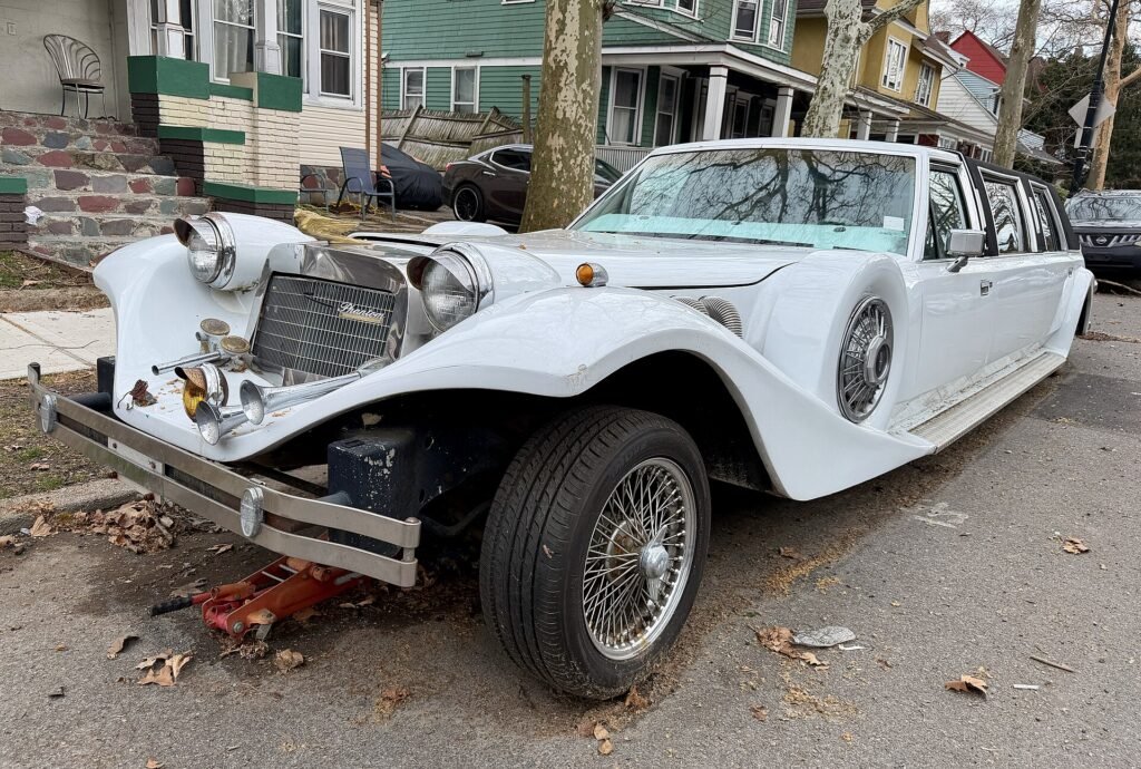 Lincoln Excalibur photo