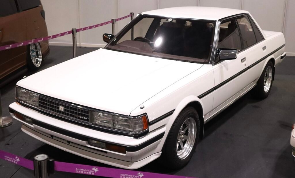 Toyota Cresta photo