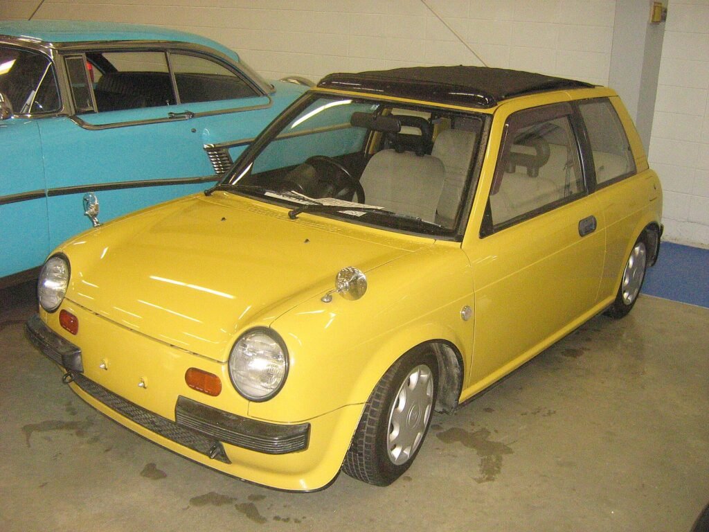 Nissan Be-1 photo