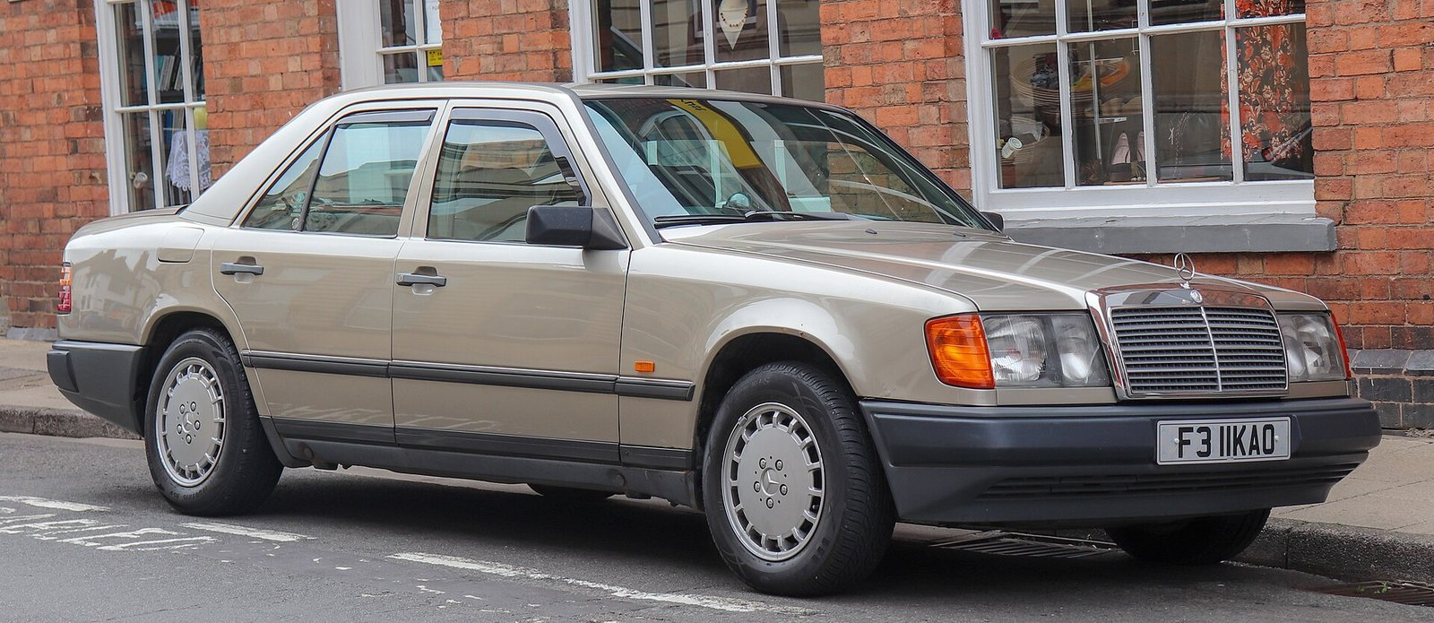Mercedes-Benz 200TD