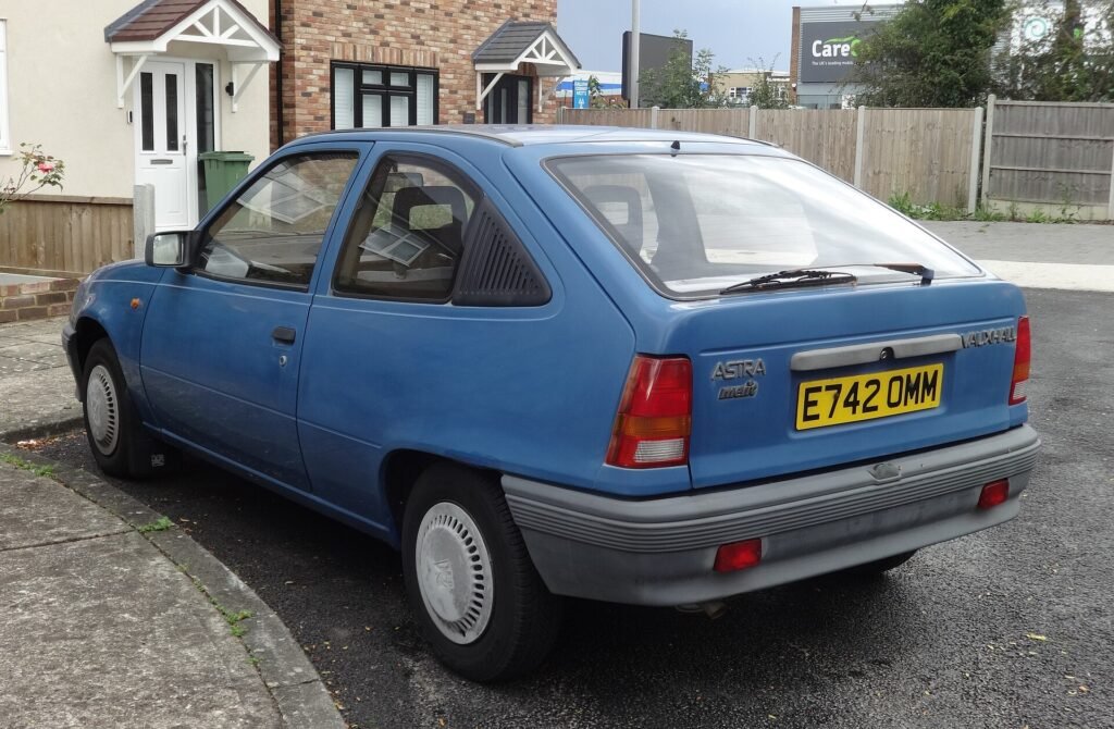 Vauxhall Astra photo