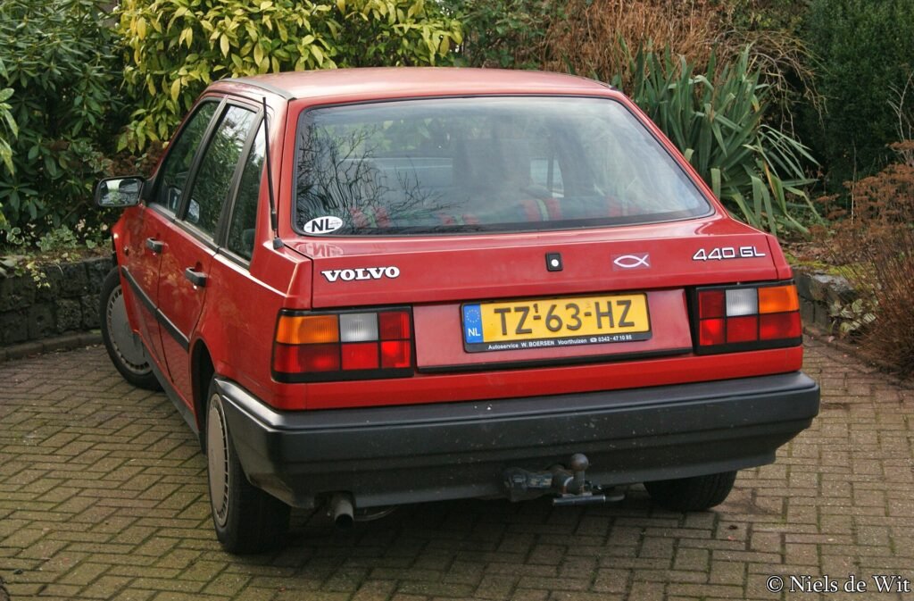 Volvo 440 photo