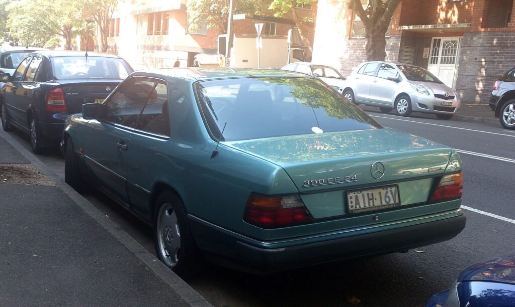 Mercedes-Benz 124 C photo