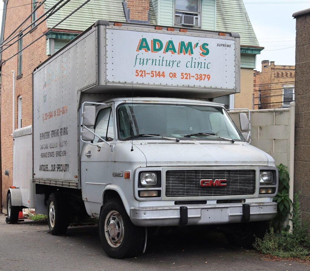 GMC Vandura 3500 photo