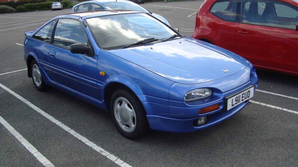 Nissan 100 photo