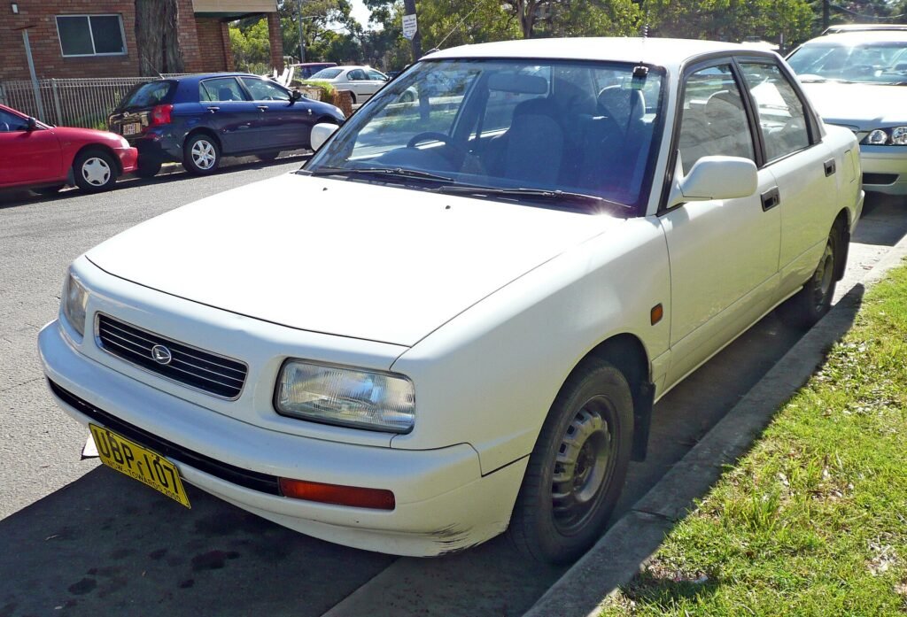 Daihatsu Applause photo