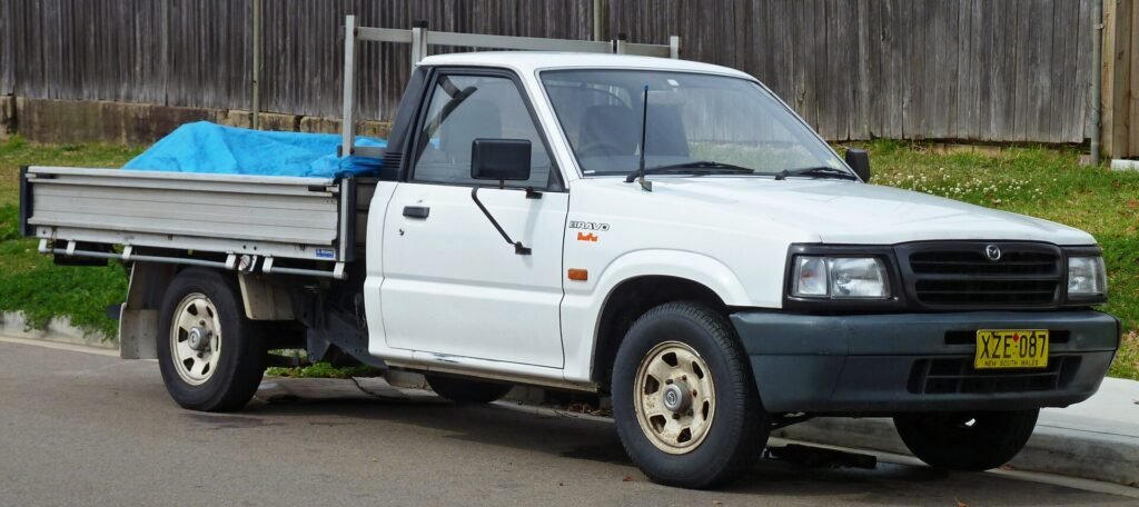 Mazda B2600 photo