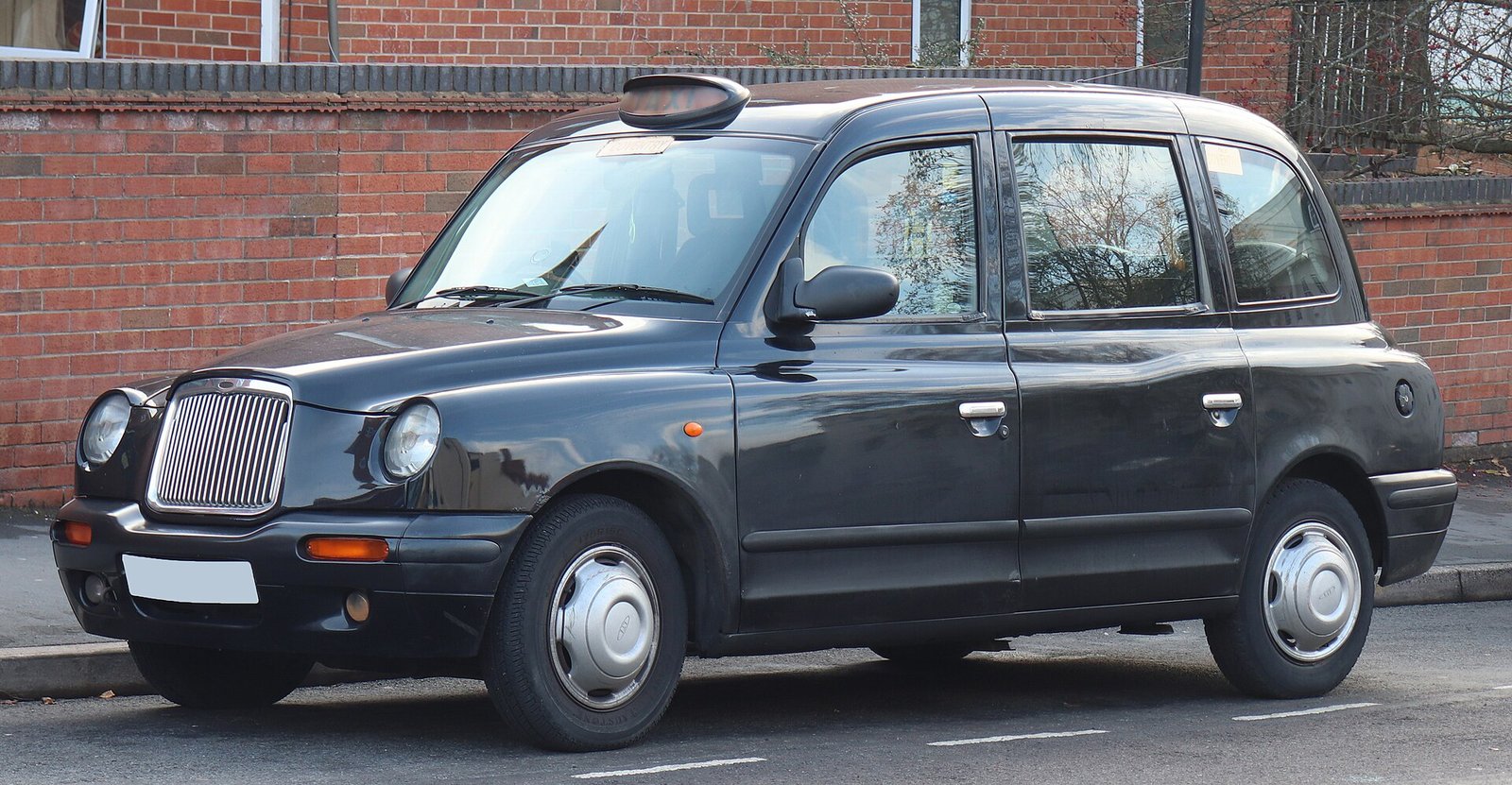 Carbodies Fairway