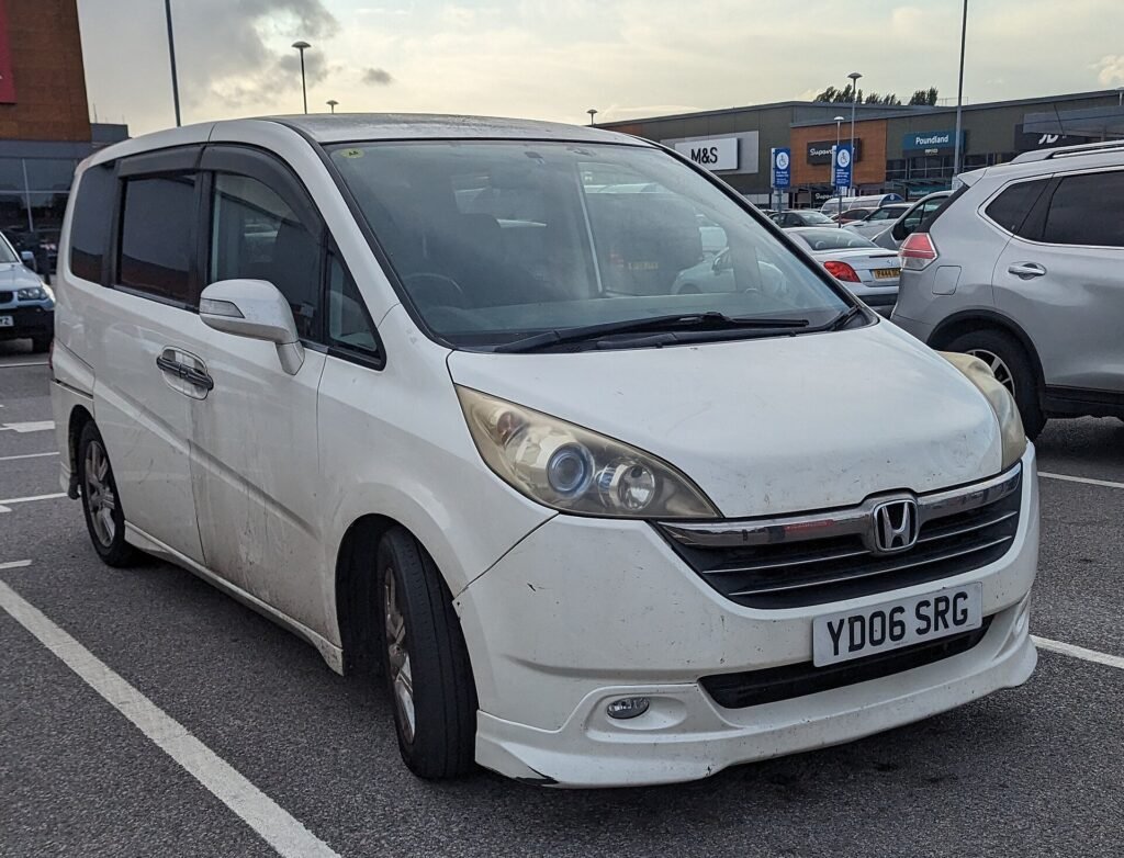 Honda Stepwagon photo