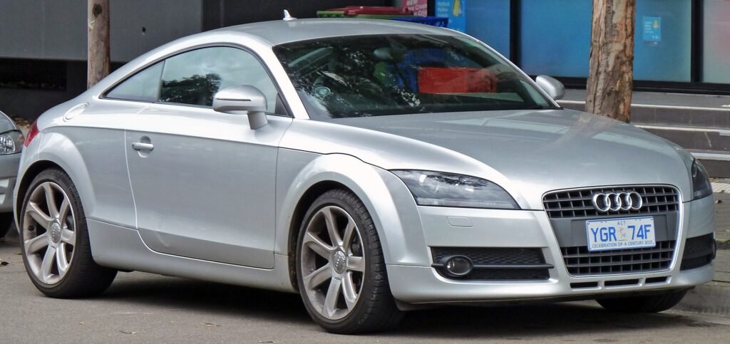 Audi TT photo