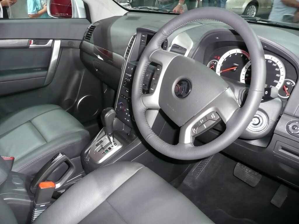 Holden Captiva photo