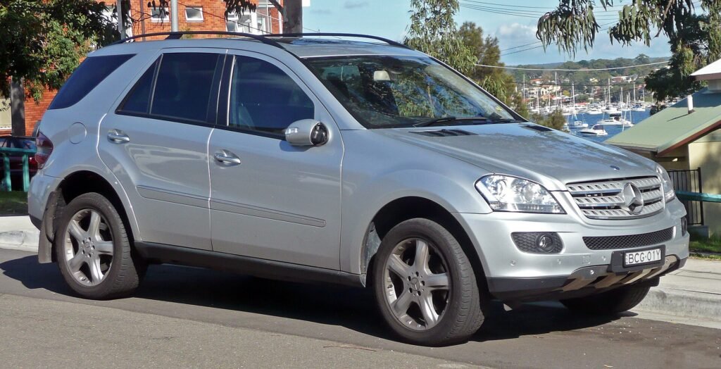 Mercedes-Benz 164 photo