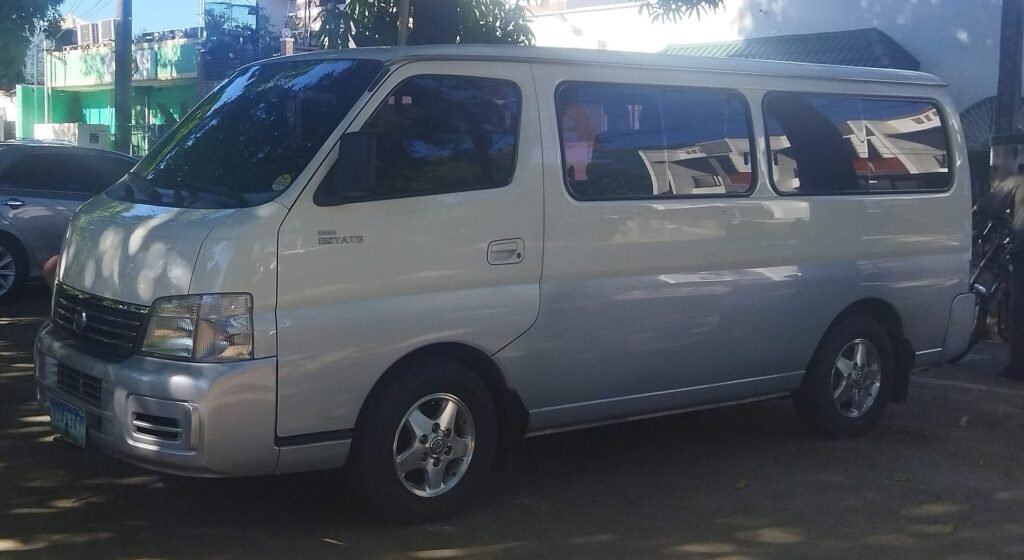 Nissan Urvan photo