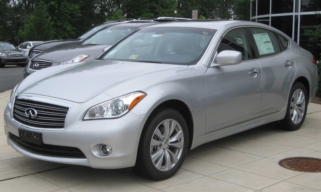 Infiniti M37X photo