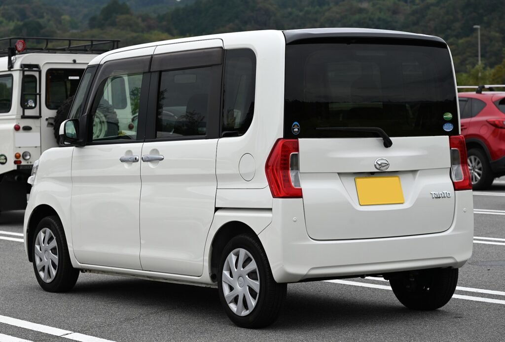 Daihatsu Tanto photo