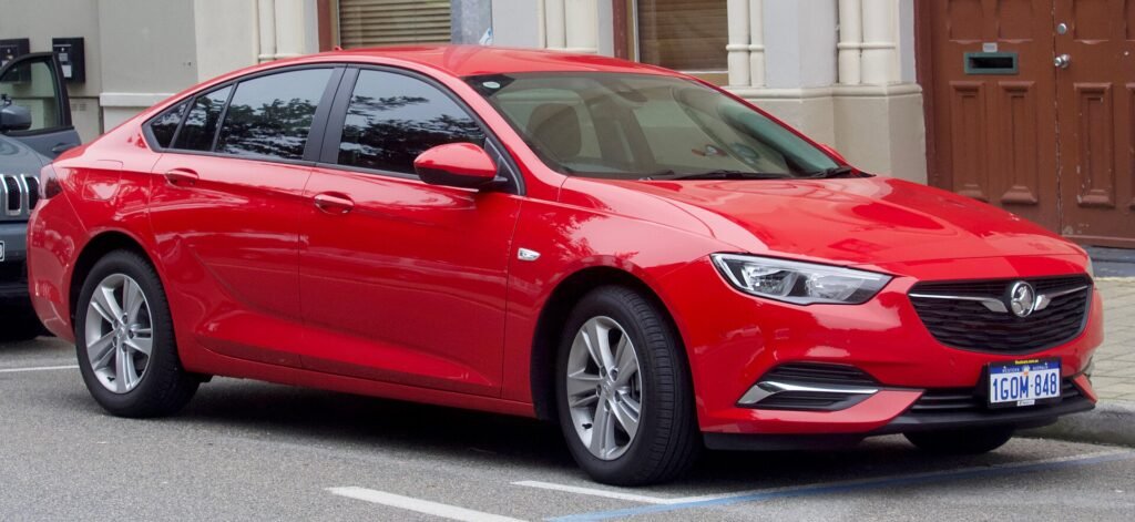 Holden Calais photo