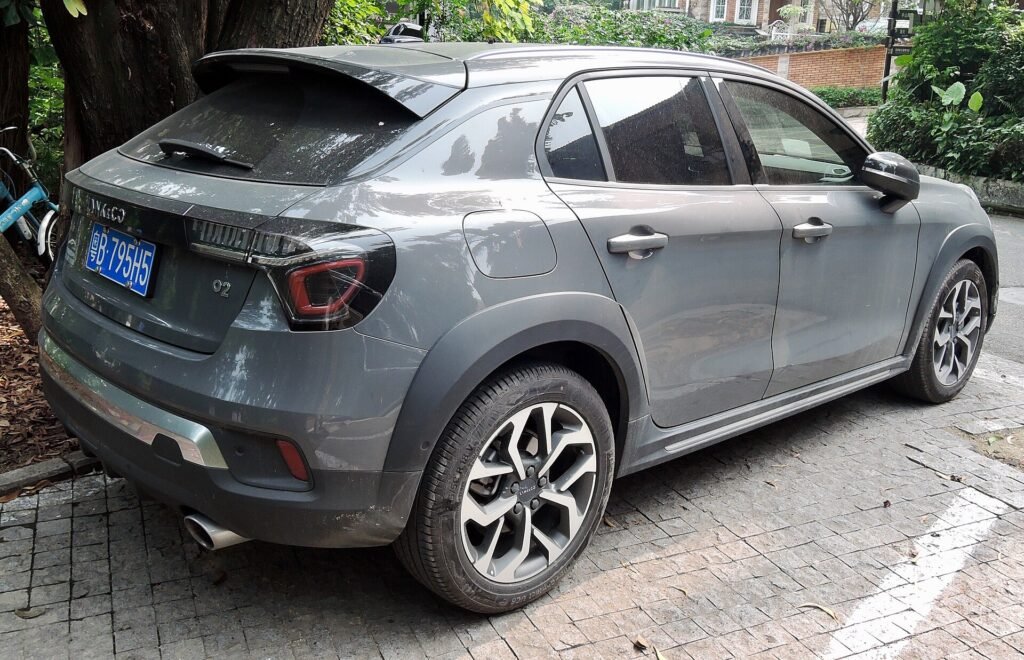 Lynk & Co 02 photo
