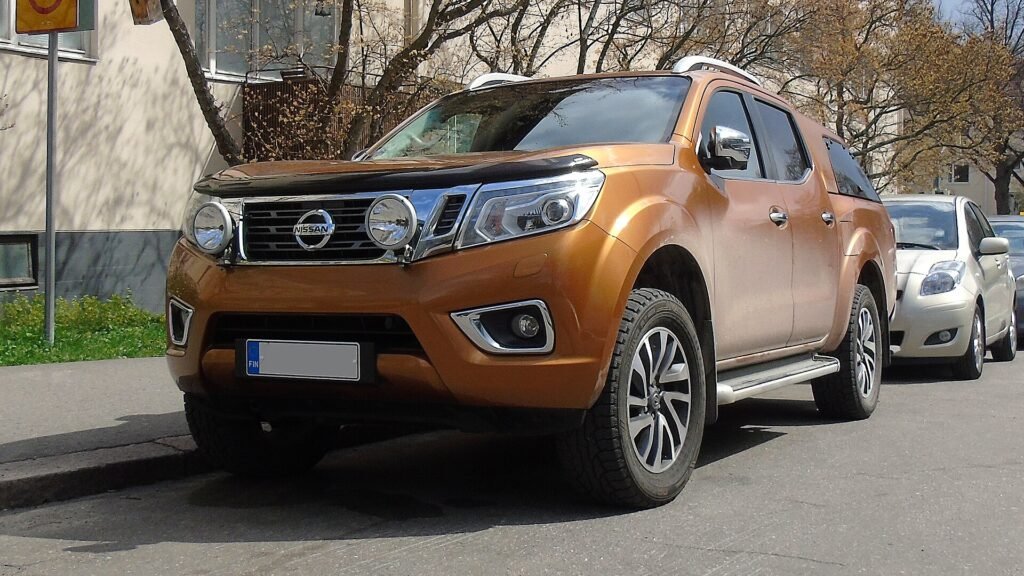 Nissan Navara photo