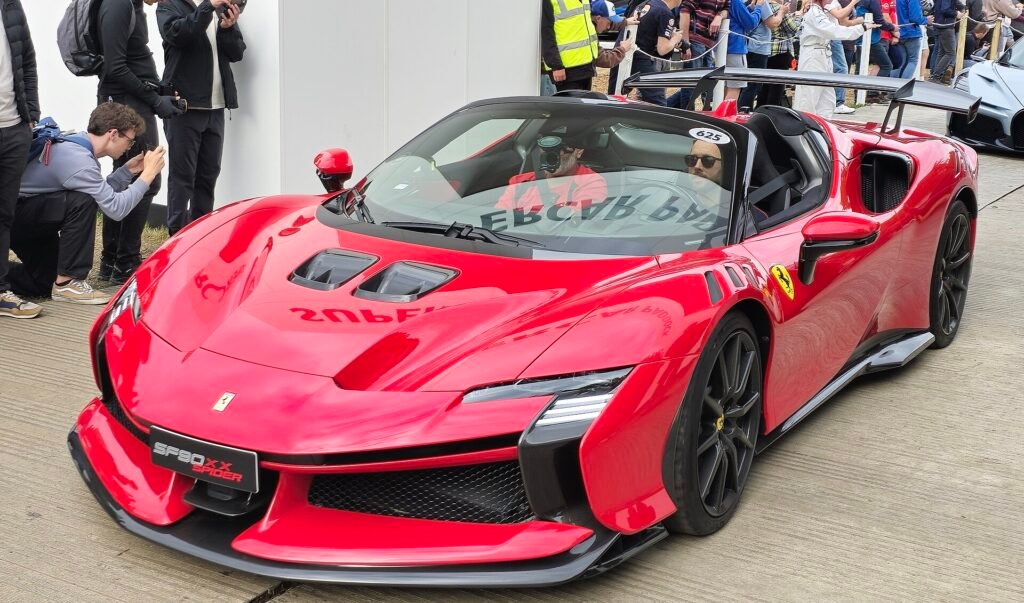 Ferrari SF90 XX Spider photo