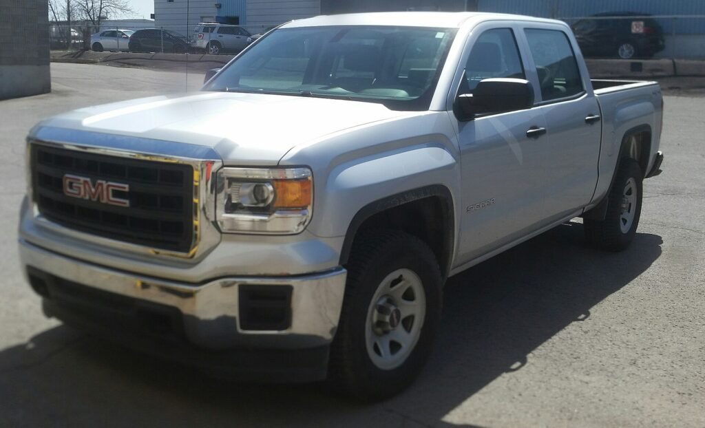 GMC Sierra 15 photo