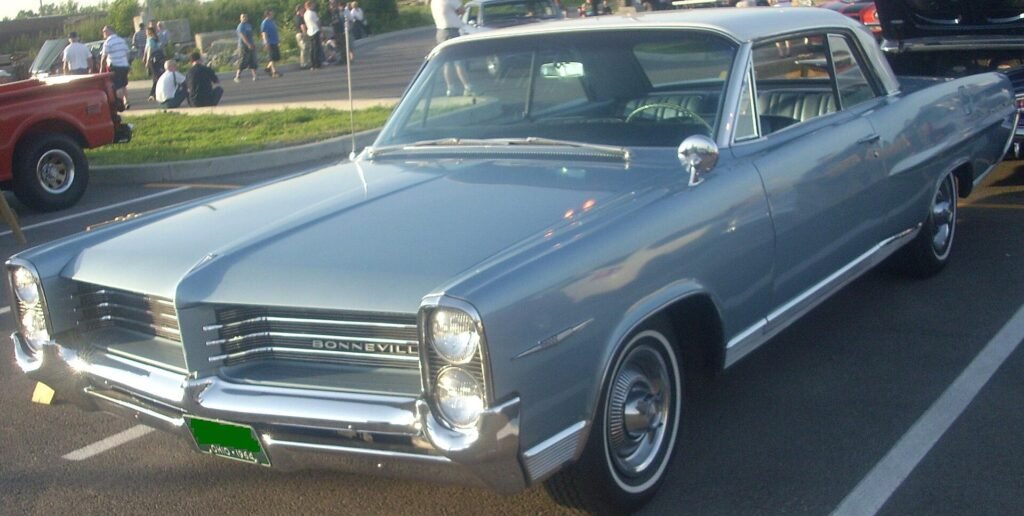 Pontiac Bonneville photo
