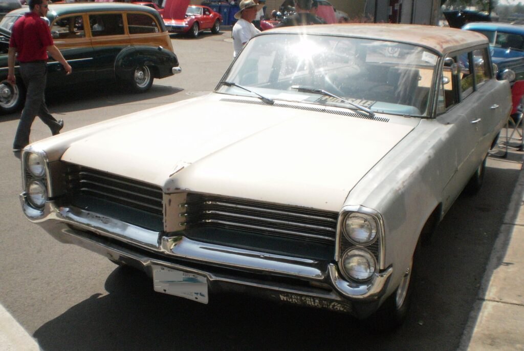 Pontiac Safari photo