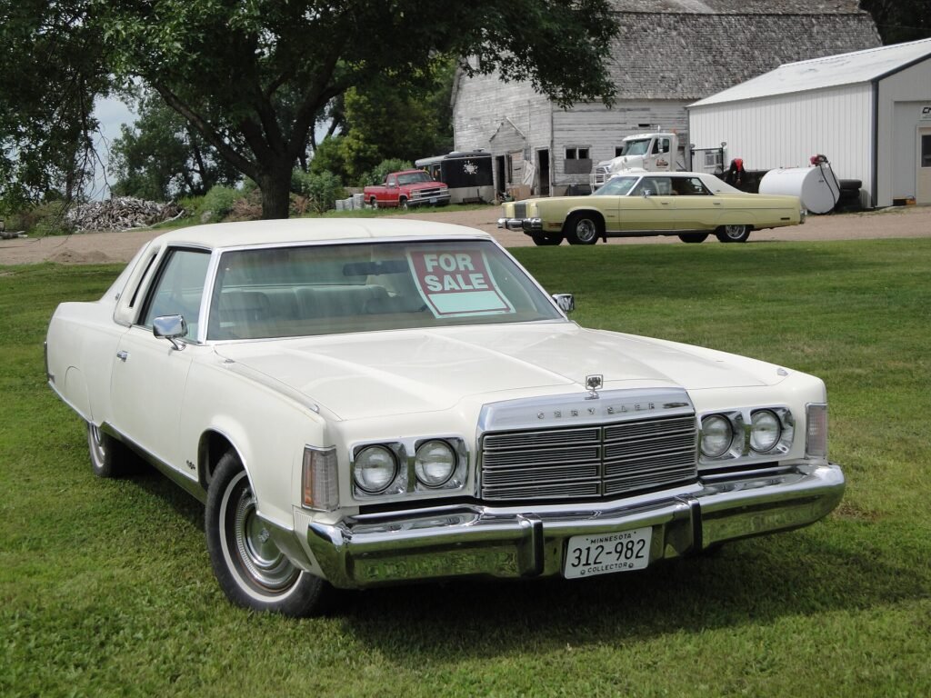 Chrysler New Yorker Brougham photo