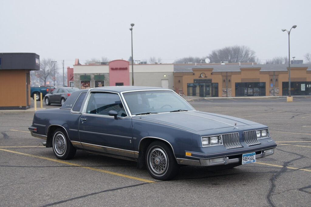 Oldsmobile Cutlass Brougham photo