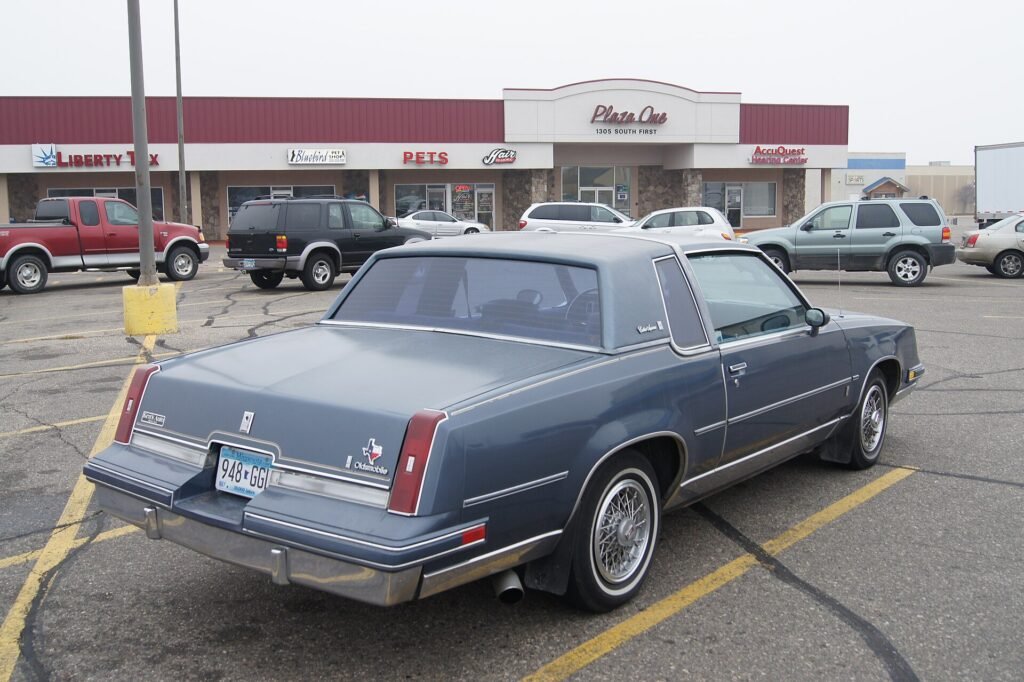 Oldsmobile Cutlass Brougham photo