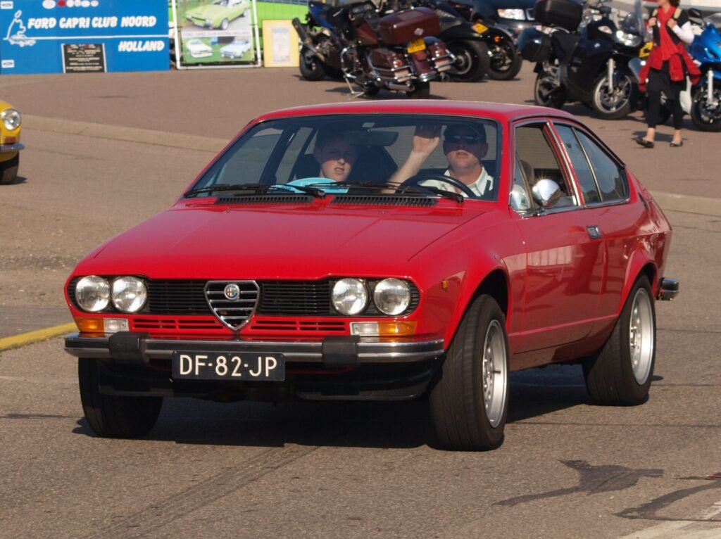 Alfa Romeo Alfetta GTV 2000 photo