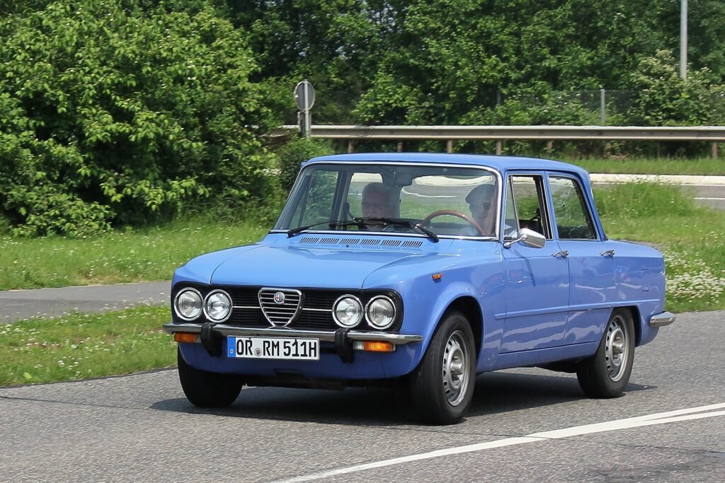 Alfa Romeo 1600 photo