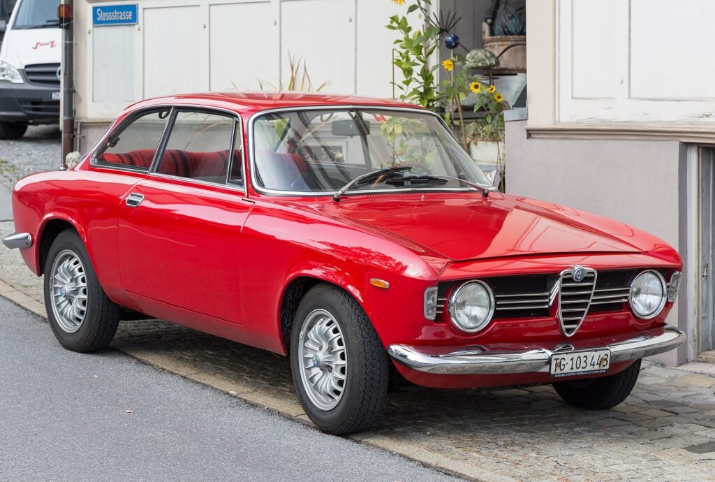Alfa Romeo 2000 GTV photo