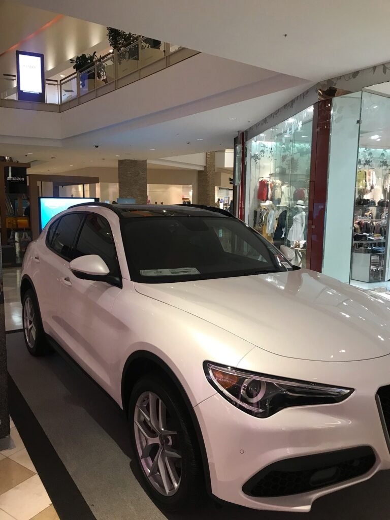 Alfa Romeo Stelvio photo