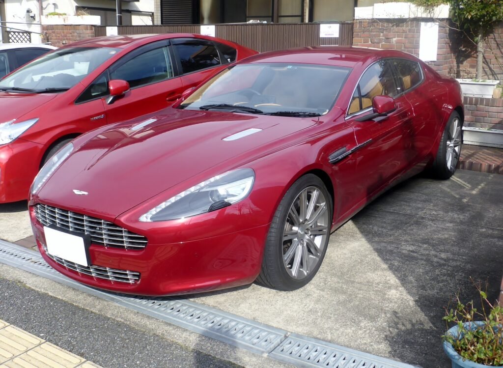 Aston Martin Rapide photo