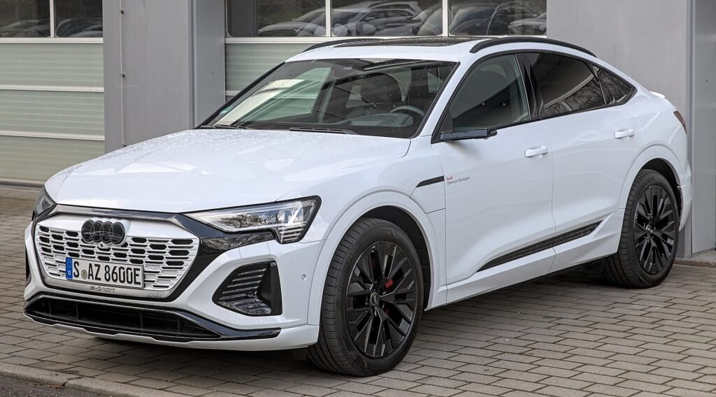 Audi Q8 photo