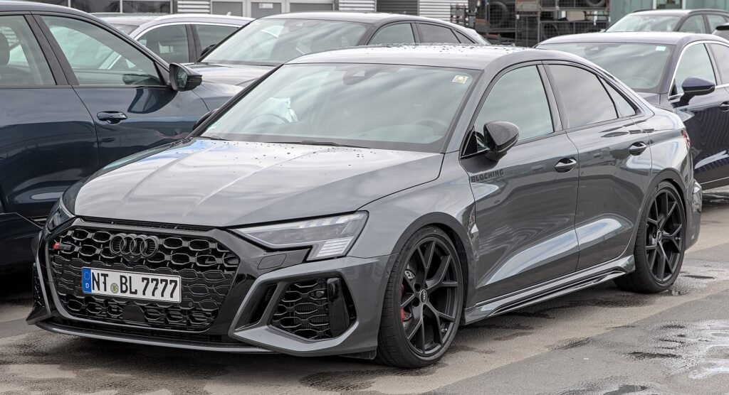 Audi RS3 photo