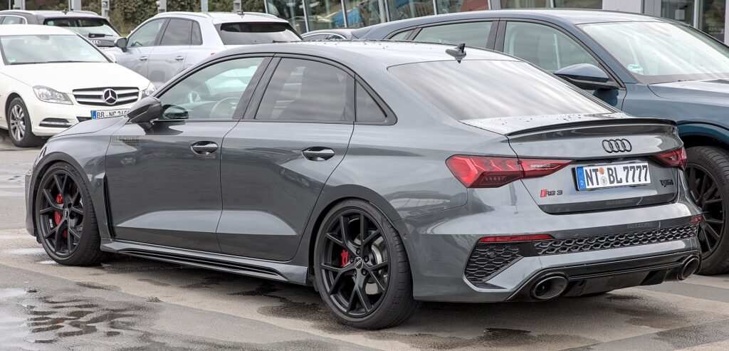 Audi RS3 photo